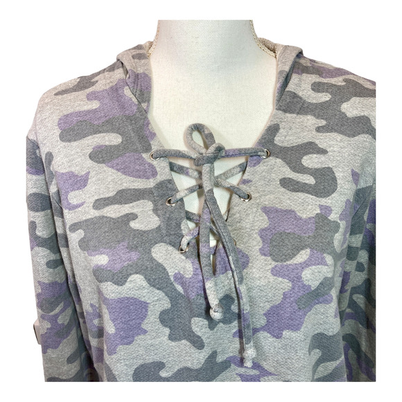 Sundry Camo Hoodie Size L (3 Sundry) Gray with Lace Up Neckline - Picture 3 of 9